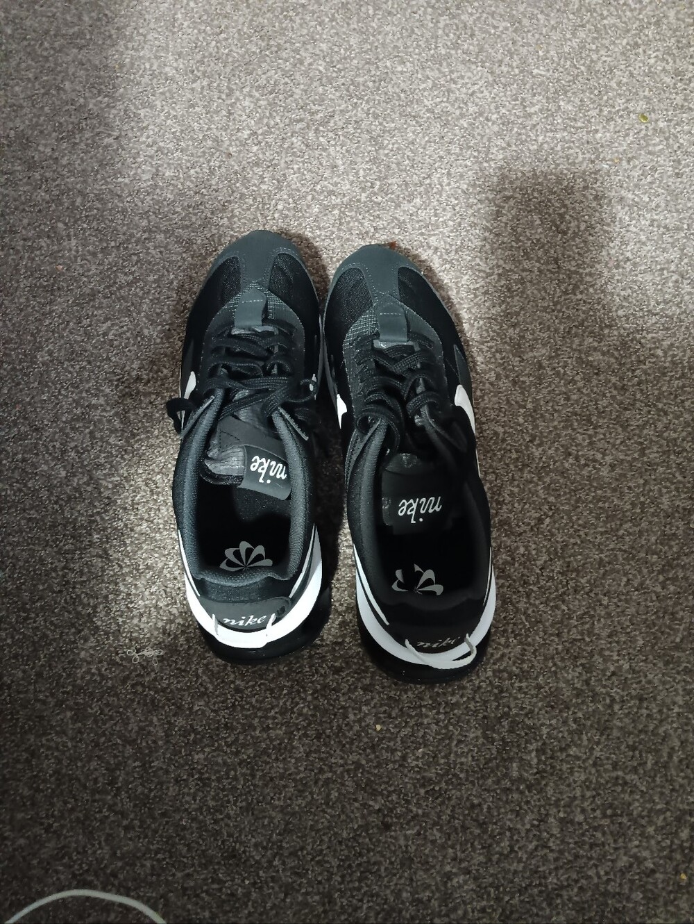 Nike Black and White Men's Athletic Sneakers